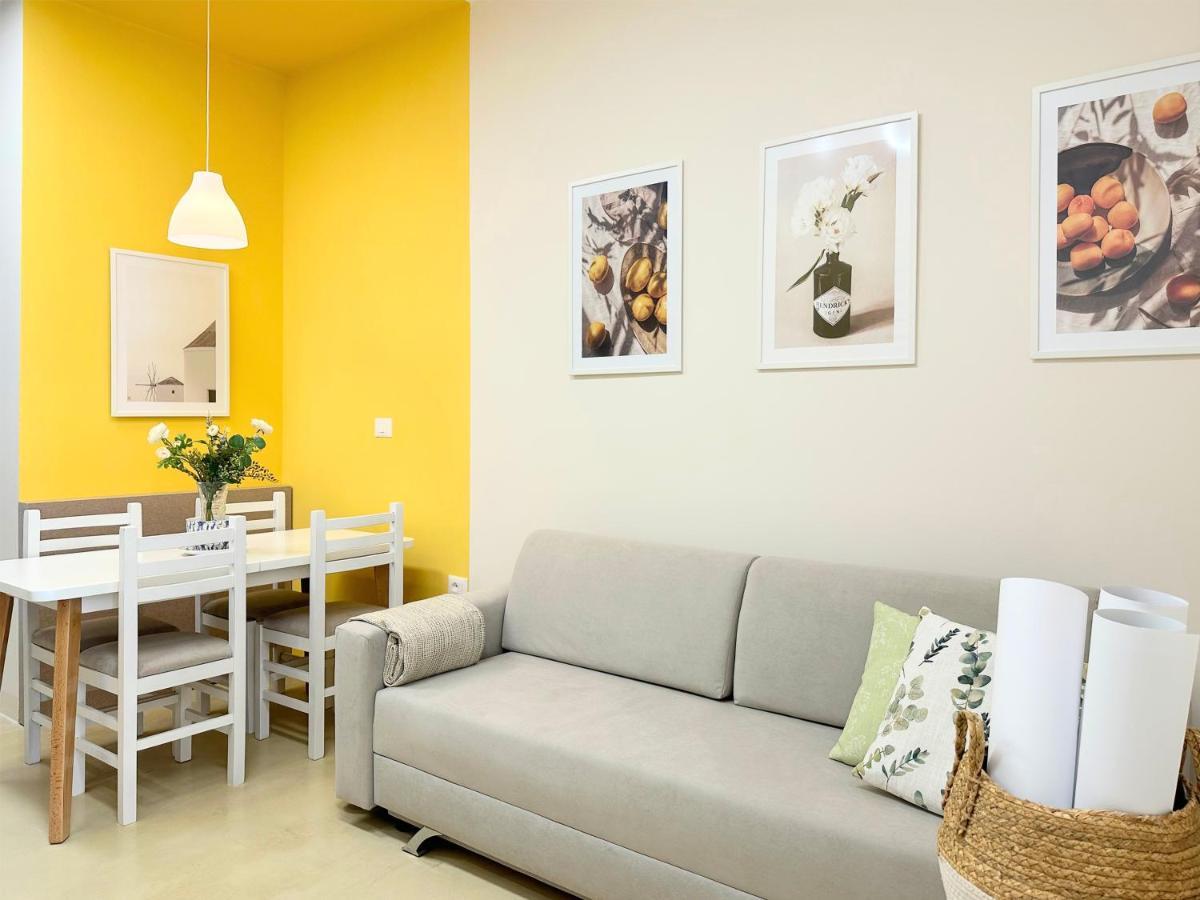 13 Eur For Monthly Stay - Home By The Sea - Hbs Golem  Eksteriør billede