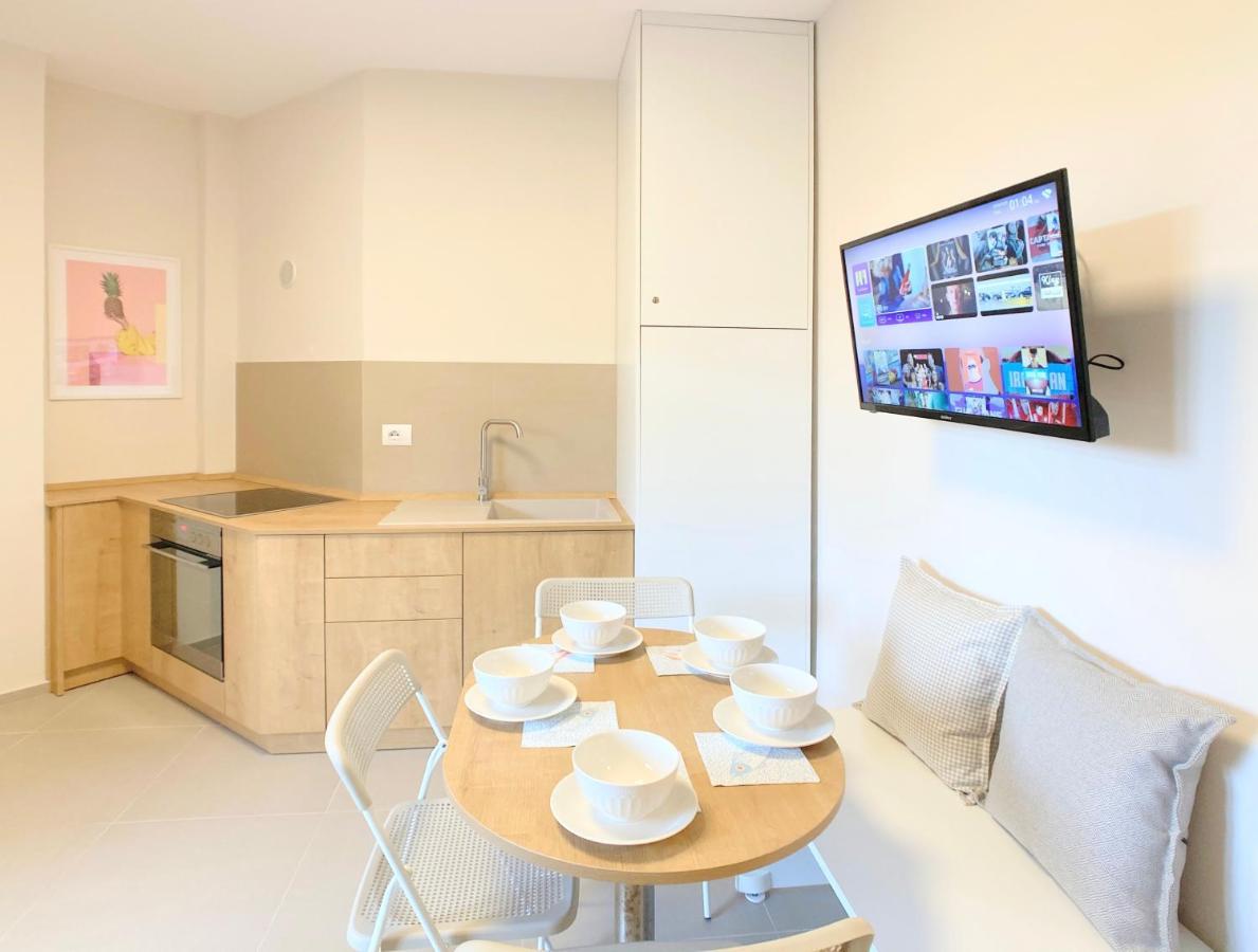 13 Eur For Monthly Stay - Home By The Sea - Hbs Golem  Eksteriør billede